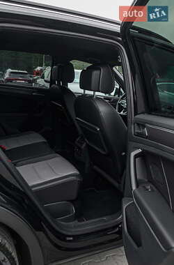Внедорожник / Кроссовер Volkswagen Tiguan 2020 в 