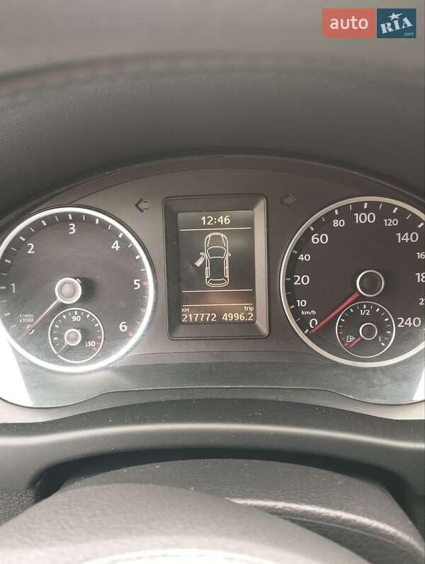 Позашляховик / Кросовер Volkswagen Tiguan 2011 в Тячеві