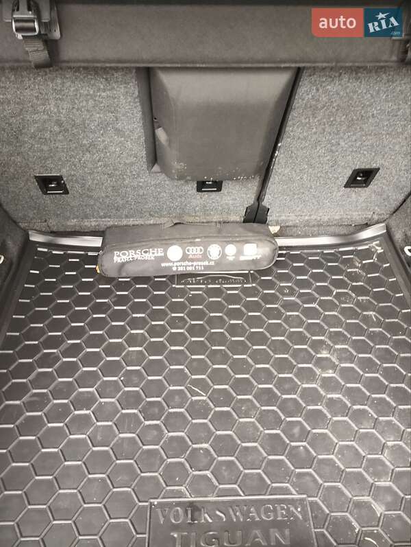 Позашляховик / Кросовер Volkswagen Tiguan 2011 в Тячеві