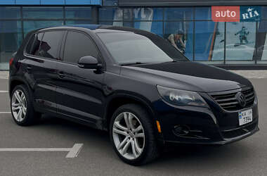 Внедорожник / Кроссовер Volkswagen Tiguan 2010 в Киеве
