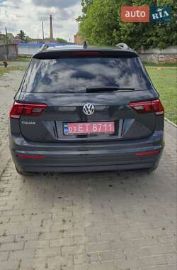 Позашляховик / Кросовер Volkswagen Tiguan 2018 в 