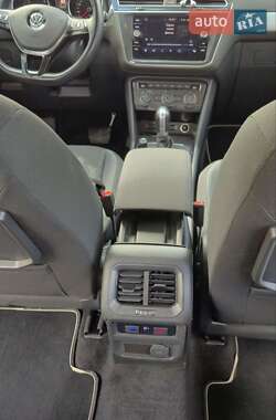 Позашляховик / Кросовер Volkswagen Tiguan 2018 в 