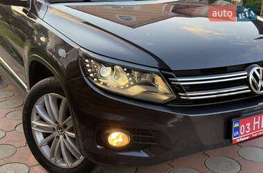 Позашляховик / Кросовер Volkswagen Tiguan 2016 в 