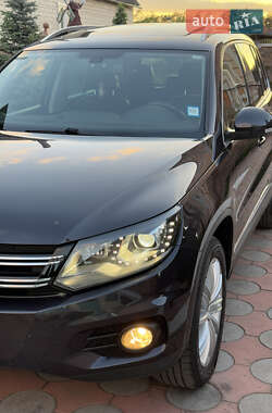 Позашляховик / Кросовер Volkswagen Tiguan 2016 в 