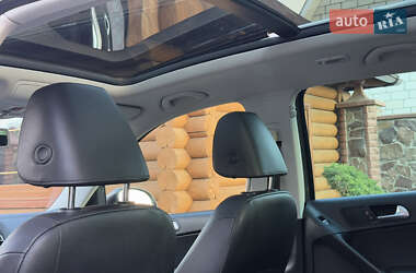 Позашляховик / Кросовер Volkswagen Tiguan 2016 в 
