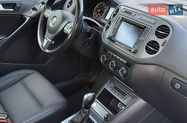 Позашляховик / Кросовер Volkswagen Tiguan 2016 в 