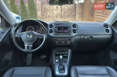 Позашляховик / Кросовер Volkswagen Tiguan 2016 в 