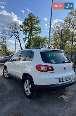 Позашляховик / Кросовер Volkswagen Tiguan 2008 в 