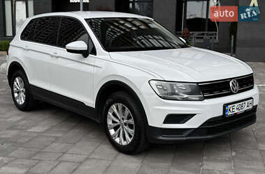 Внедорожник / Кроссовер Volkswagen Tiguan 2017 в 