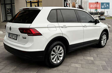 Внедорожник / Кроссовер Volkswagen Tiguan 2017 в 
