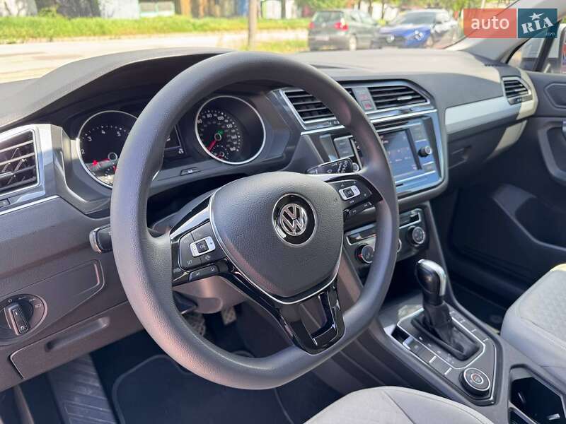 Внедорожник / Кроссовер Volkswagen Tiguan 2018 в Запорожье