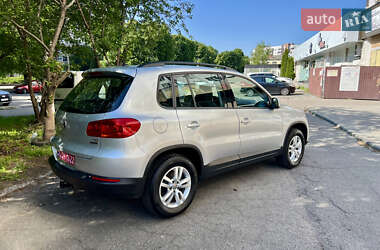 Внедорожник / Кроссовер Volkswagen Tiguan 2015 в 