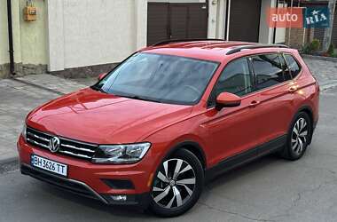 Внедорожник / Кроссовер Volkswagen Tiguan 2017 в Одессе