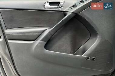Позашляховик / Кросовер Volkswagen Tiguan 2013 в 