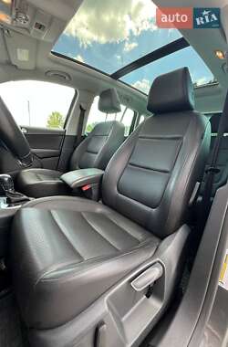 Позашляховик / Кросовер Volkswagen Tiguan 2013 в 
