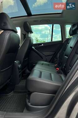 Позашляховик / Кросовер Volkswagen Tiguan 2013 в 