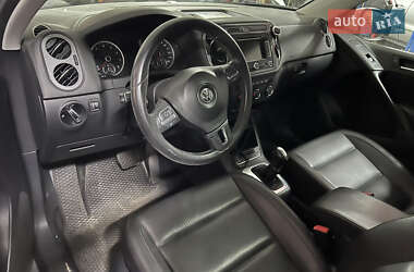 Внедорожник / Кроссовер Volkswagen Tiguan 2012 в 