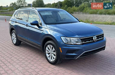 Позашляховик / Кросовер Volkswagen Tiguan 2019 в 