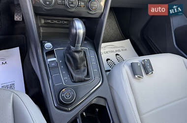 Позашляховик / Кросовер Volkswagen Tiguan 2019 в 
