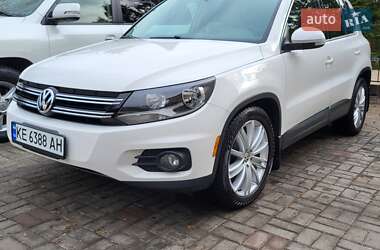 Позашляховик / Кросовер Volkswagen Tiguan 2013 в 