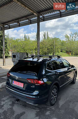 Позашляховик / Кросовер Volkswagen Tiguan 2017 в 