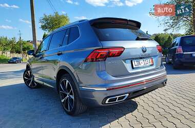 Внедорожник / Кроссовер Volkswagen Tiguan 2021 в 