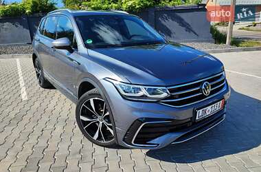 Внедорожник / Кроссовер Volkswagen Tiguan 2021 в Черновцах