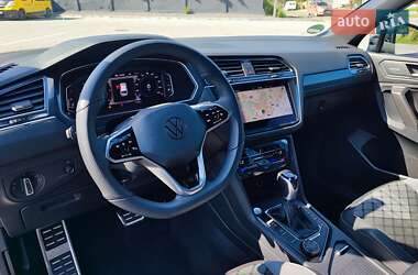 Внедорожник / Кроссовер Volkswagen Tiguan 2021 в 