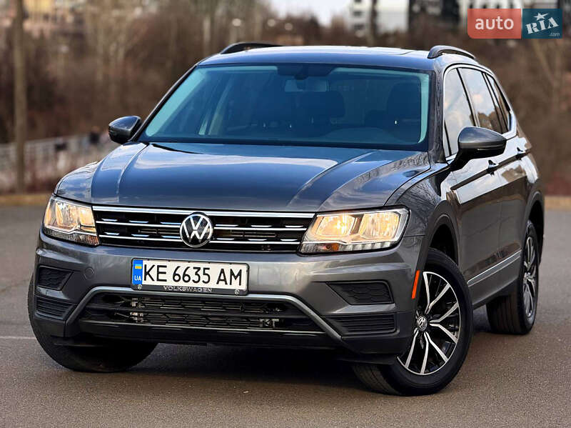 Позашляховик / Кросовер Volkswagen Tiguan 2019 в 