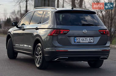 Позашляховик / Кросовер Volkswagen Tiguan 2019 в 