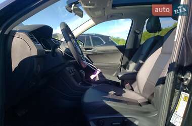 Внедорожник / Кроссовер Volkswagen Tiguan 2020 в 