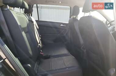 Внедорожник / Кроссовер Volkswagen Tiguan 2020 в 