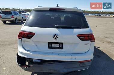Внедорожник / Кроссовер Volkswagen Tiguan 2019 в 