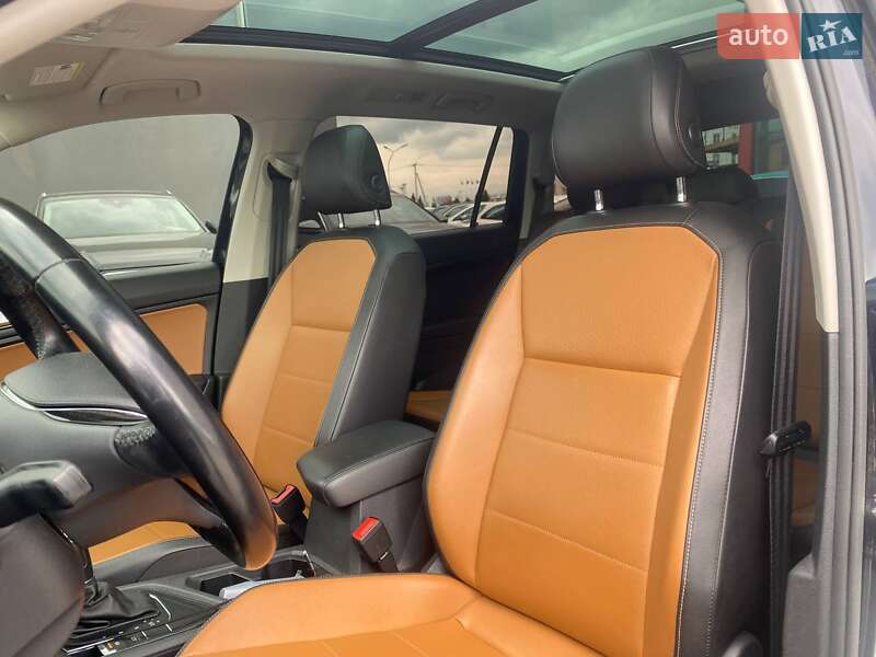 Внедорожник / Кроссовер Volkswagen Tiguan 2017 в Львове