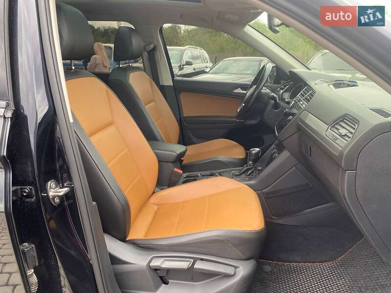 Внедорожник / Кроссовер Volkswagen Tiguan 2017 в Львове