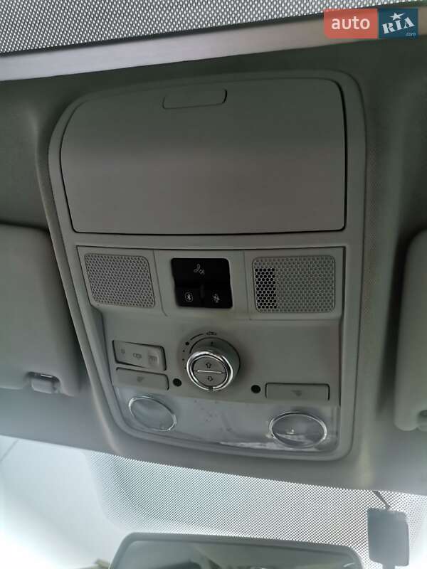 Внедорожник / Кроссовер Volkswagen Tiguan 2013 в Черновцах