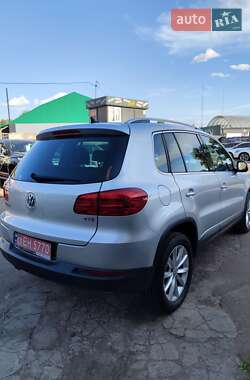 Позашляховик / Кросовер Volkswagen Tiguan 2017 в 