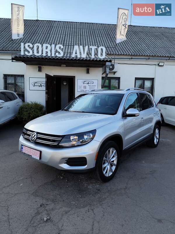 Позашляховик / Кросовер Volkswagen Tiguan 2017 в 