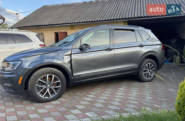 Внедорожник / Кроссовер Volkswagen Tiguan 2019 в 