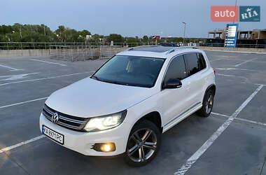 Позашляховик / Кросовер Volkswagen Tiguan 2016 в Києві