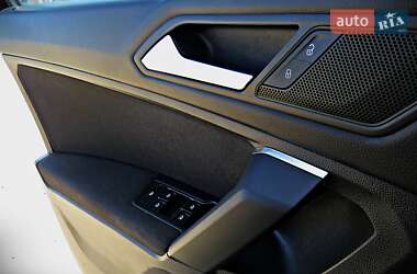 Позашляховик / Кросовер Volkswagen Tiguan 2019 в 