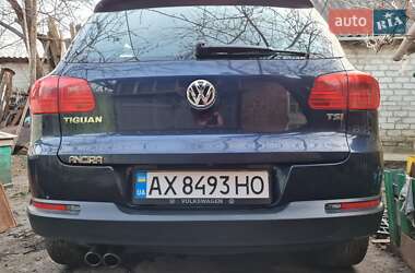Внедорожник / Кроссовер Volkswagen Tiguan 2015 в Львове