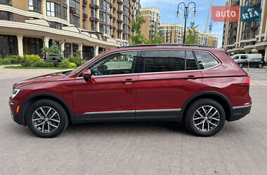 Внедорожник / Кроссовер Volkswagen Tiguan 2019 в 