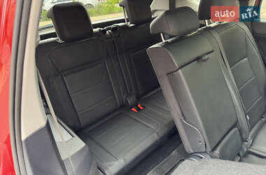 Внедорожник / Кроссовер Volkswagen Tiguan 2019 в 