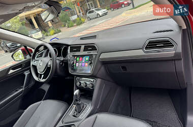 Внедорожник / Кроссовер Volkswagen Tiguan 2019 в 