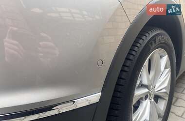 Позашляховик / Кросовер Volkswagen Tiguan 2020 в 