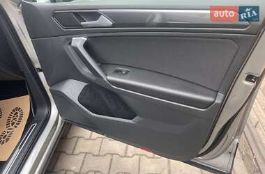 Позашляховик / Кросовер Volkswagen Tiguan 2020 в 