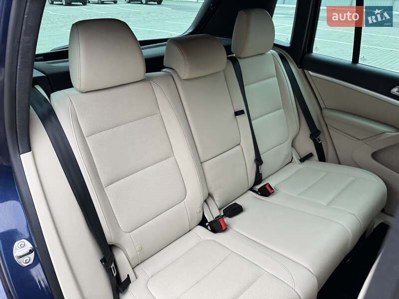 Позашляховик / Кросовер Volkswagen Tiguan 2016 в Луцьку