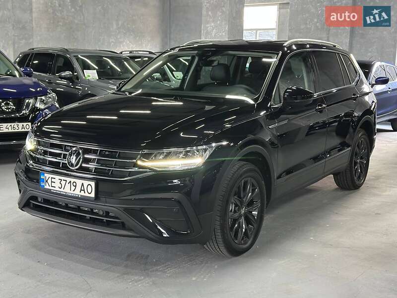 Внедорожник / Кроссовер Volkswagen Tiguan 2024 в Каменском