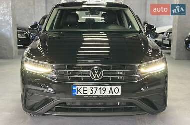 Внедорожник / Кроссовер Volkswagen Tiguan 2024 в Каменском